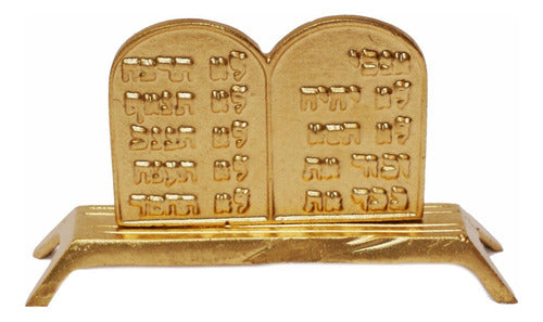 Tábua Da Lei Em Metal Dourada Com Escritas Em Hebraico