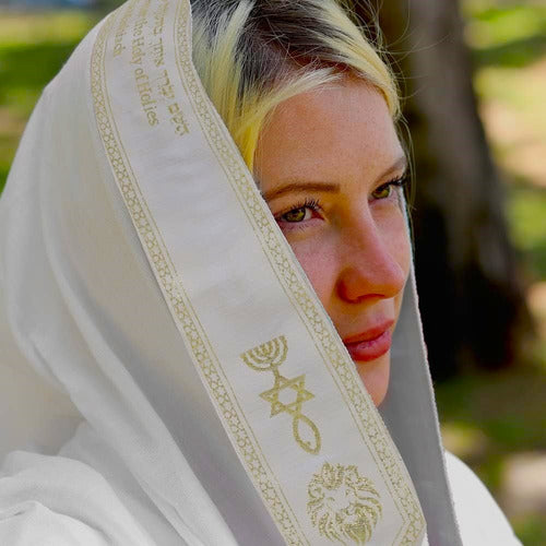 Talit Messiânico Leão De Judá Branco Com Dourado -de Israel